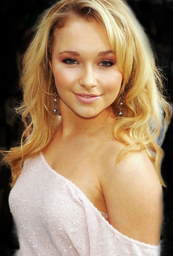 hayden panettiere black and white