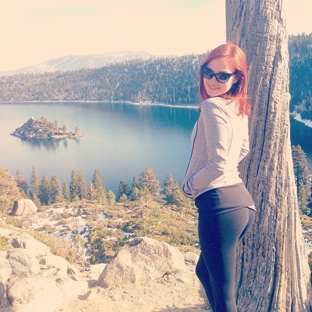 lauren elise yoga pants hot redhead lady wiskazz Instagram Beautiful day exploring Tahoe